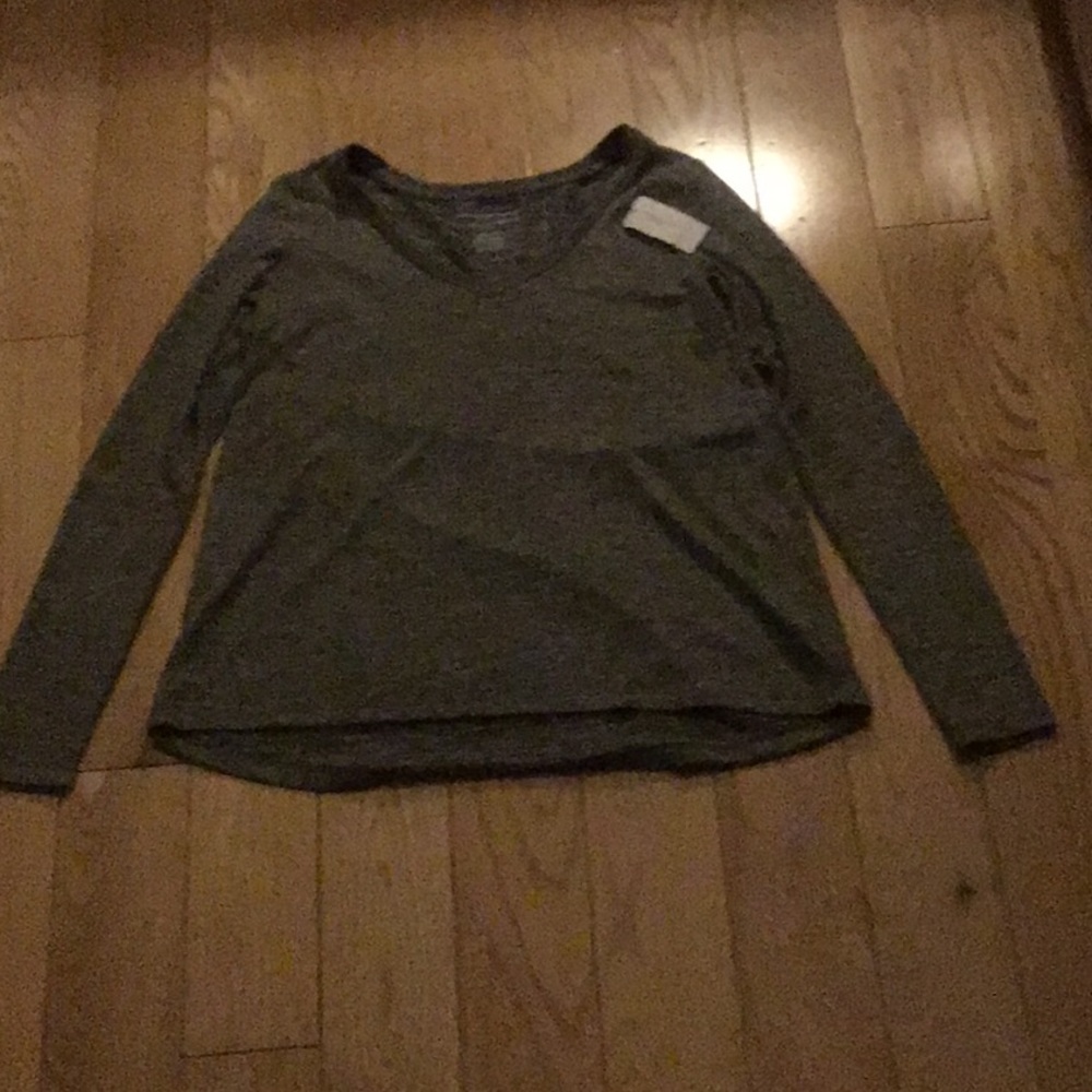 Gray long shirts v-neck
